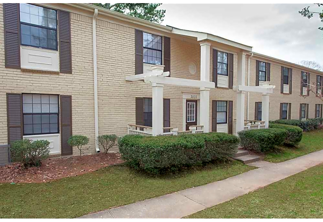 Brentwood Exterior Building BRENTWOOD apartments in Decatur, GA